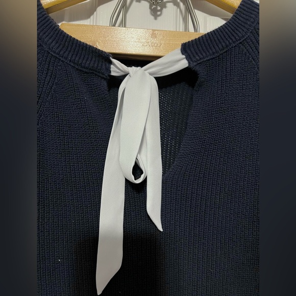 LOFT  Navy Blue Sweater with White Bow On Back Size Large EUC - Picture 2 of 5